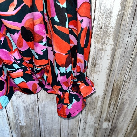 Entro Red Dalia Abstract Floral Shirred Detail Puff Sleeve Blouse Women’s Large - Picture 3 of 6